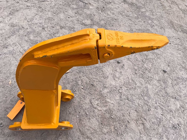 2026-caterpillar-305-image-8