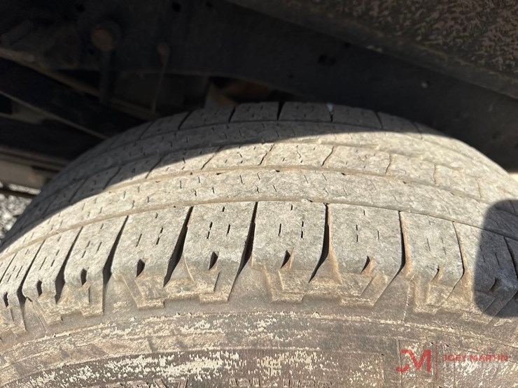 2015-ford-f250-xl-image-11