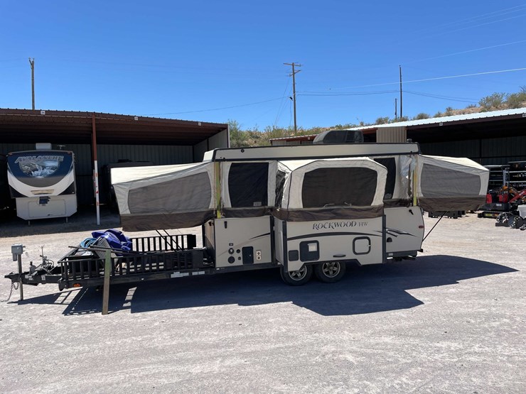 #171-•-2015-rockwood-hw-camper-(has-tx-title)-image-1