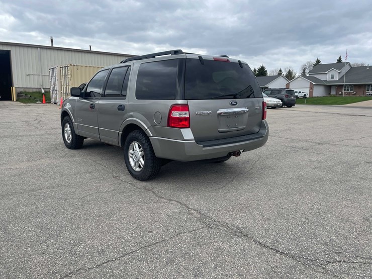 2008-ford-expedition-xlt-image-7