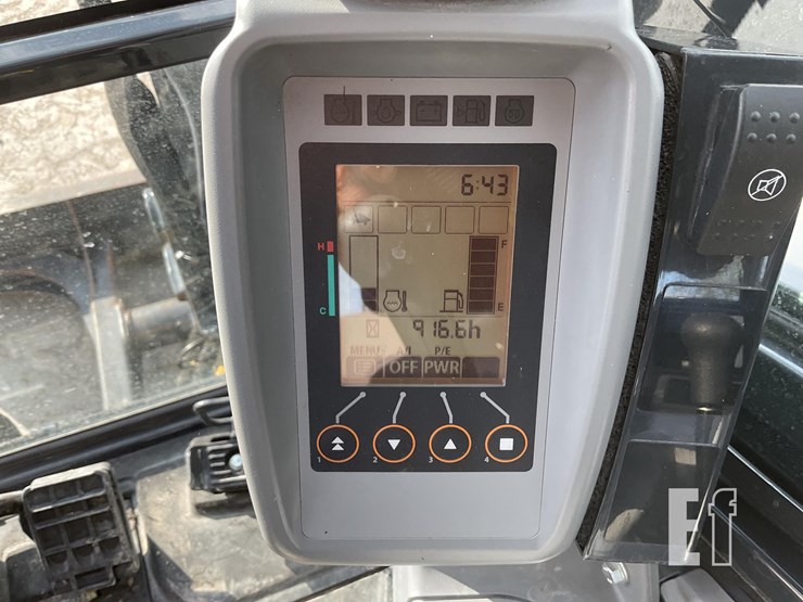 2023-deere-35g-image-19