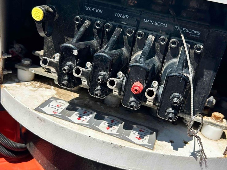 2021-easy-lift-r210-image-4