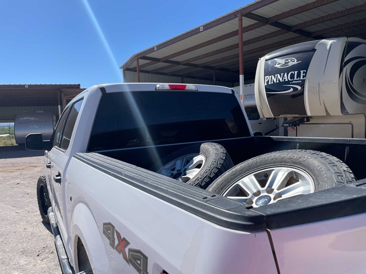 2019-ford-f150-image-35