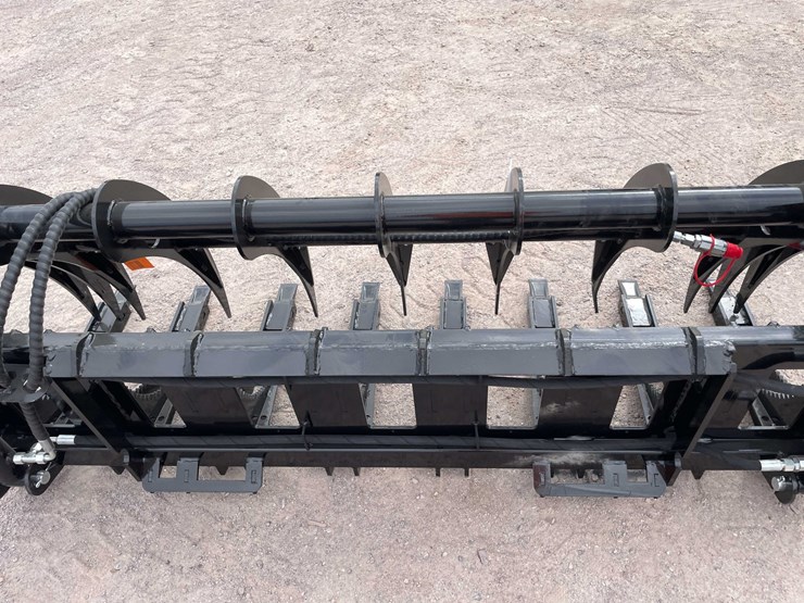 #3118-•-unused-2026-skid-steer-curved-log-grabber-image-6