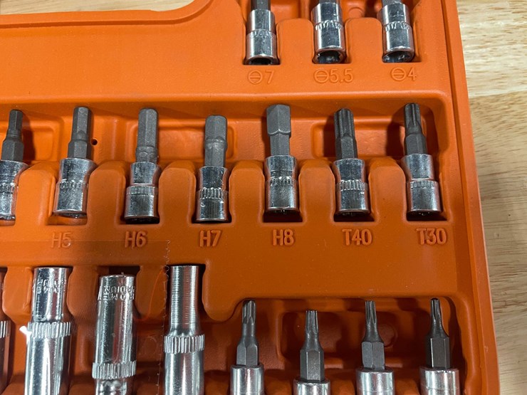 #2571-•-53-piece-socket/bit-set-(cw)-image-4