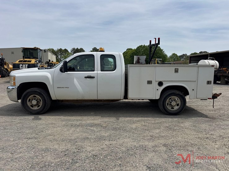 2010-chevrolet-silverado-2500-image-5