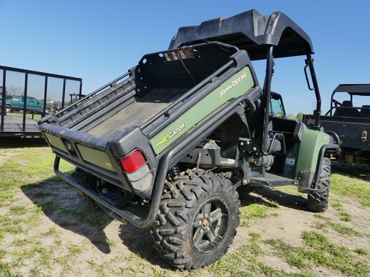 2013-john-deere-825i-image-3