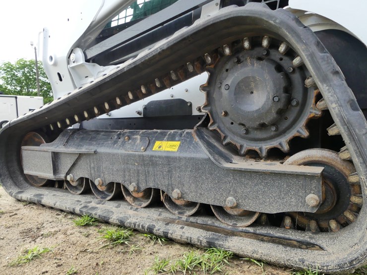 2023-bobcat-t770-image-5