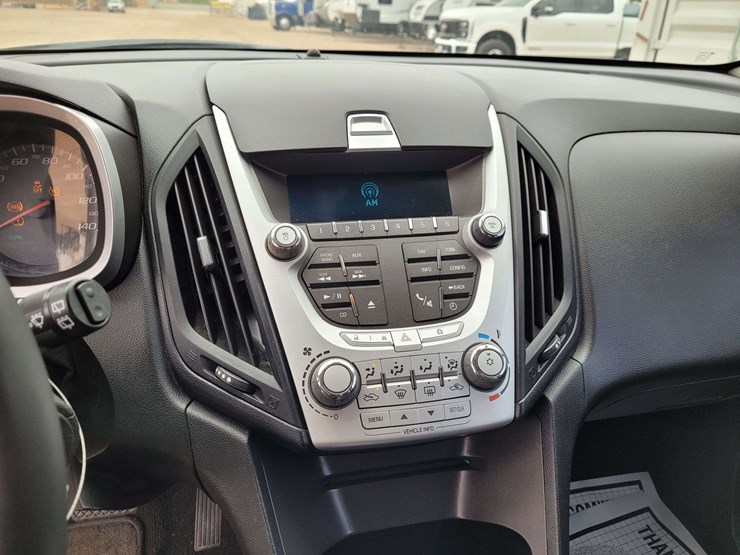2011-chevrolet-equinox-lt-image-15