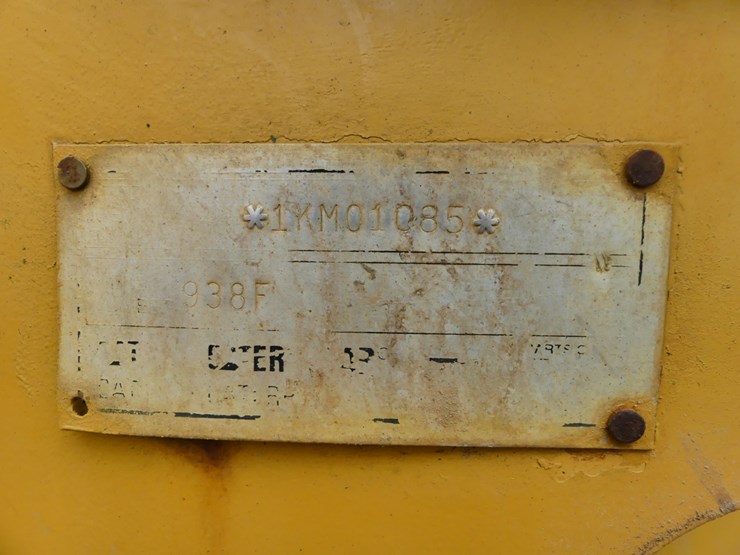 caterpillar-938f-image-18