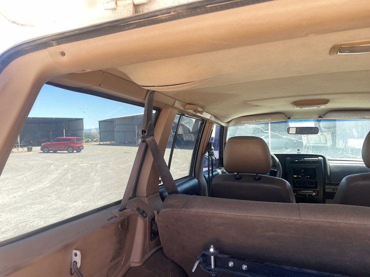 #152-•-2000-jeep-4x4-(has-tx-rebuilt-salvage-title)-image-43
