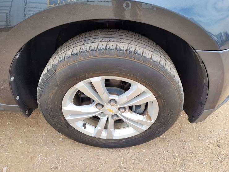2011-chevrolet-equinox-lt-image-4