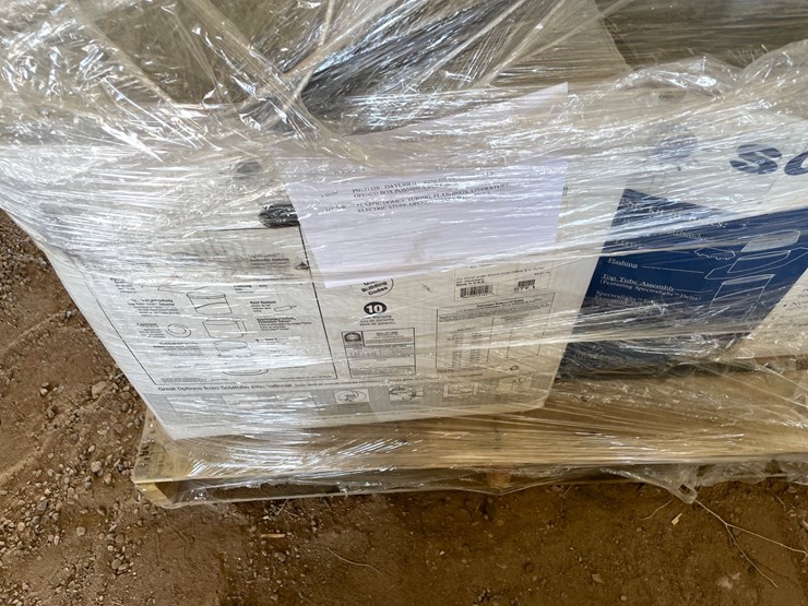 #190-•-pallet-of-solatube-kits-image-8