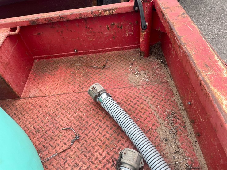 #1496-•-2015-chilton-utility-trailer-(has-wi-title)-(of)-image-18