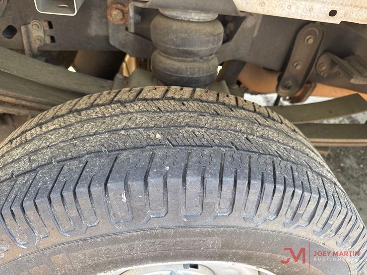 2017-ford-f250-xl-image-12