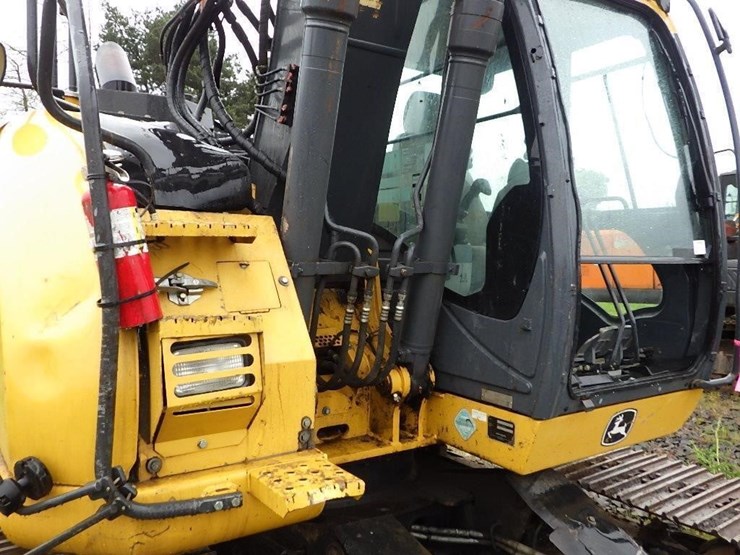 deere-135g-image-29