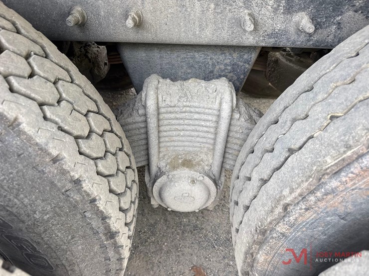 2008-mack-granite-gu713-image-14