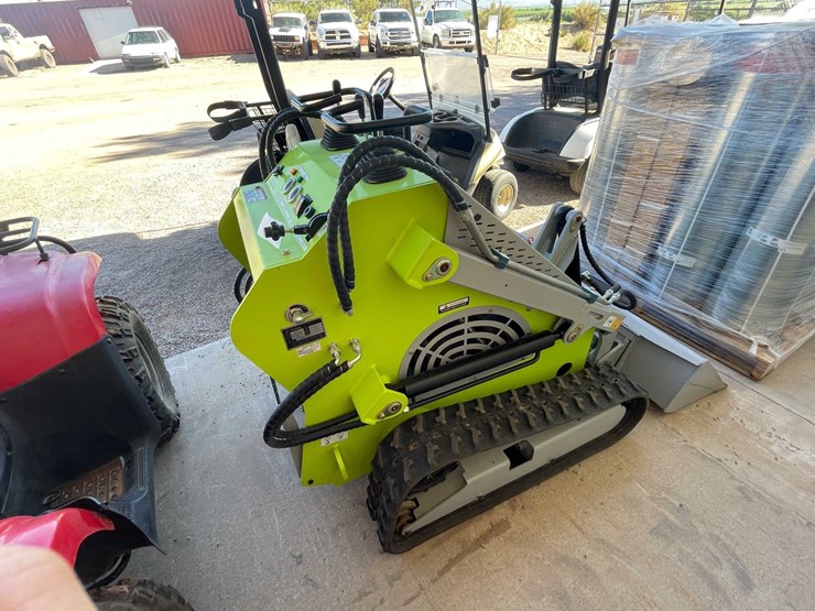 #251-•-mini-skid-steer-image-3
