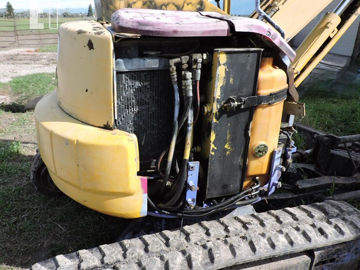 komatsu-pc38uu-image-9