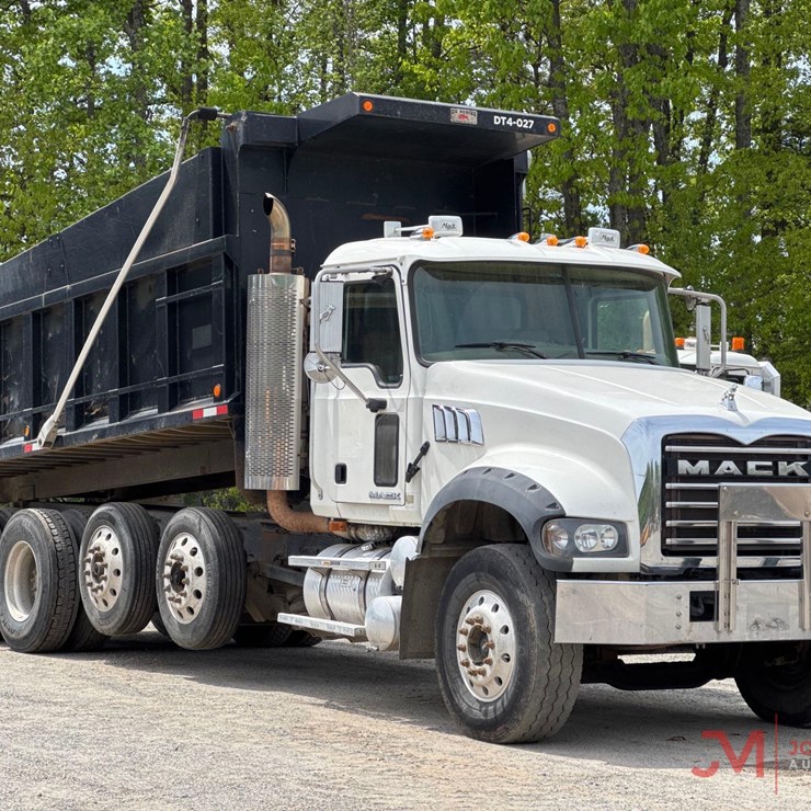 2008 MACK GRANITE GU713