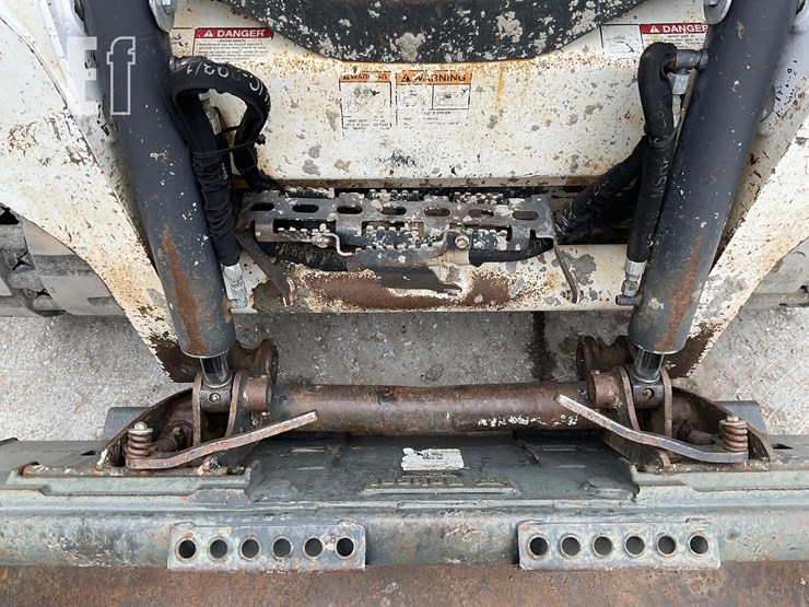 2019-bobcat-t595-image-12