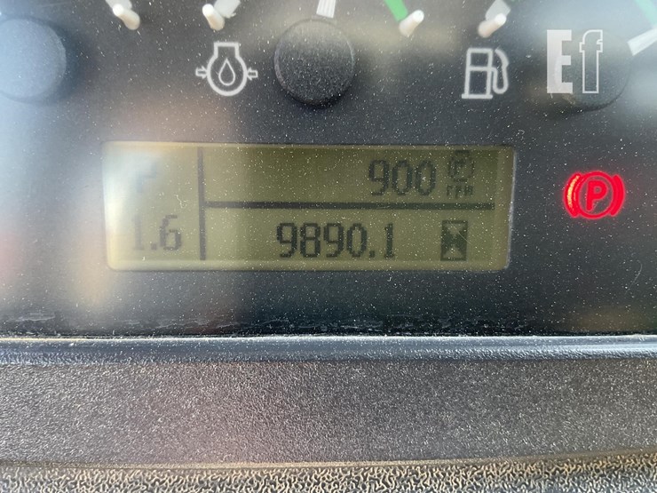 2017-deere-700k-image-19