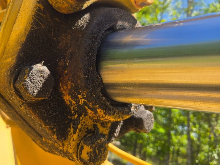 caterpillar-963-image-99