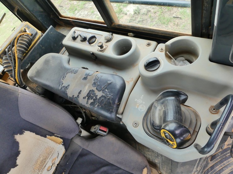 2018-komatsu-d51px-24-image-12