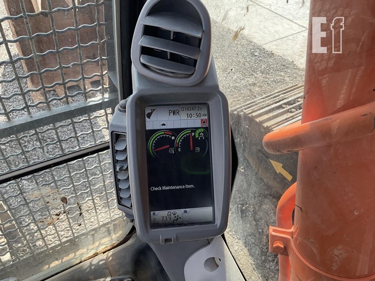 2019-hitachi-zx300-lc-6-image-15