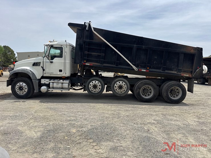 2008-mack-granite-gu713-image-5