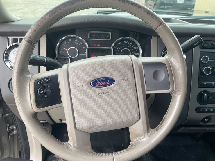 2008-ford-expedition-xlt-image-59