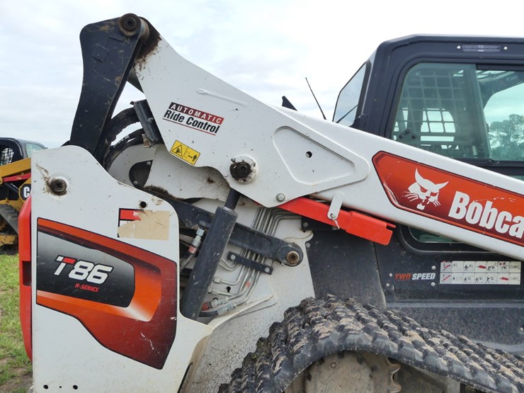 2025-bobcat-t86-image-7