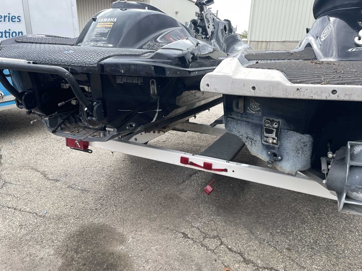 #1490-•-double-pwc-shorelander-trailer-&-waverunners-image-22