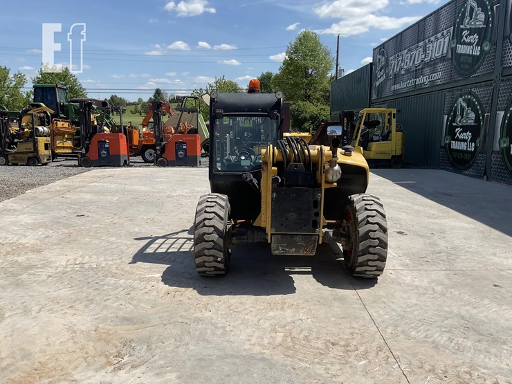 2015-caterpillar-th255c-image-3