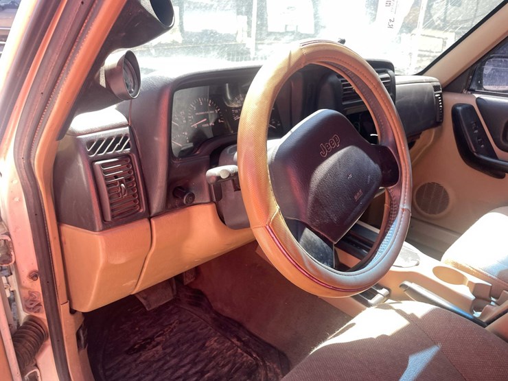 #152-•-2000-jeep-4x4-(has-tx-rebuilt-salvage-title)-image-53