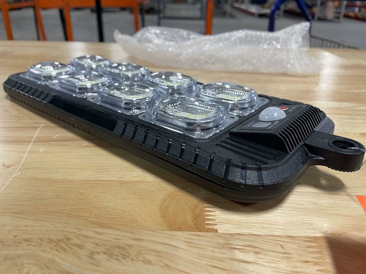 #2566-•-large-led-sensor-style-street-lamp-(cw)-image-10