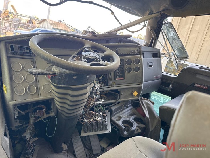 2018-kenworth-t270-image-14