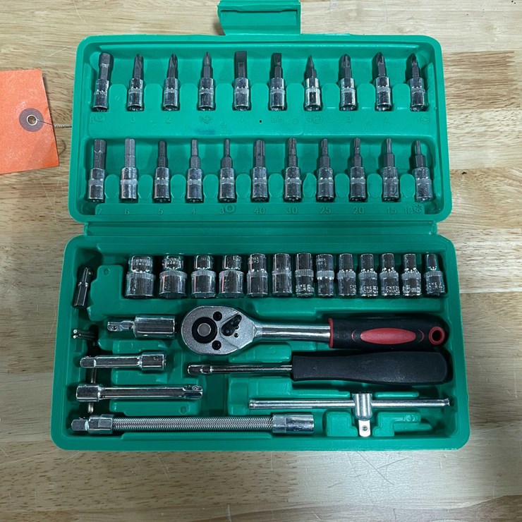 #2567 • 46 Piece Socket Set (CW)