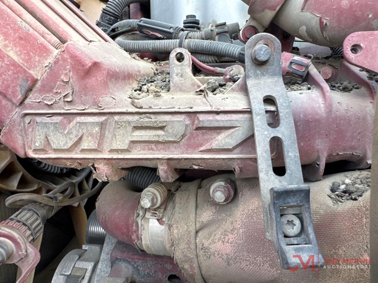 2014-mack-gu713-grantie-tri-axle-dump-truck-image-22