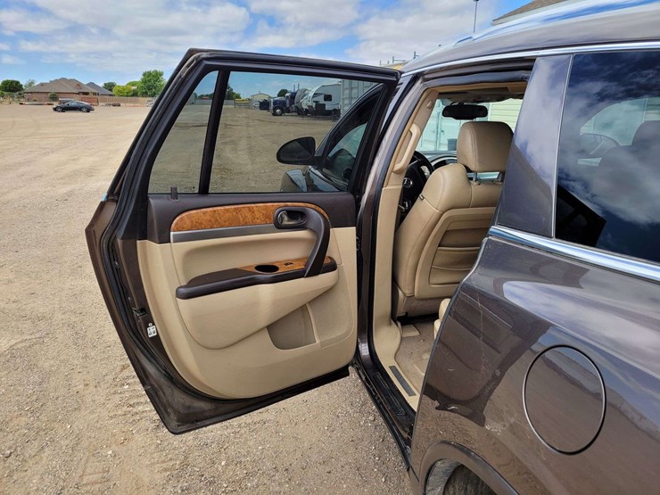 2008-buick-enclave-cxl-image-8