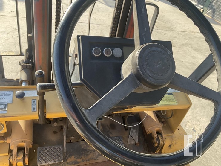 1993-caterpillar-vc60d-image-13