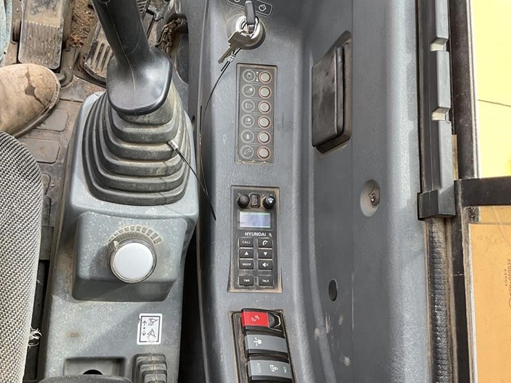 2016-hyundai-robex-55w-9a-image-12
