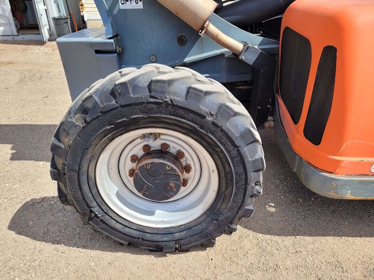 2006-jlg-g9-43a-image-7
