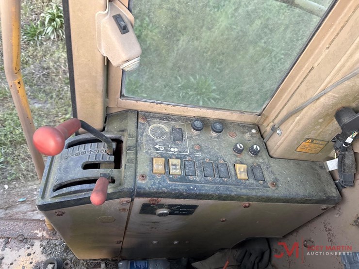 1994-deere-670b-image-19