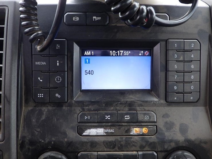2022-ford-f550-image-45