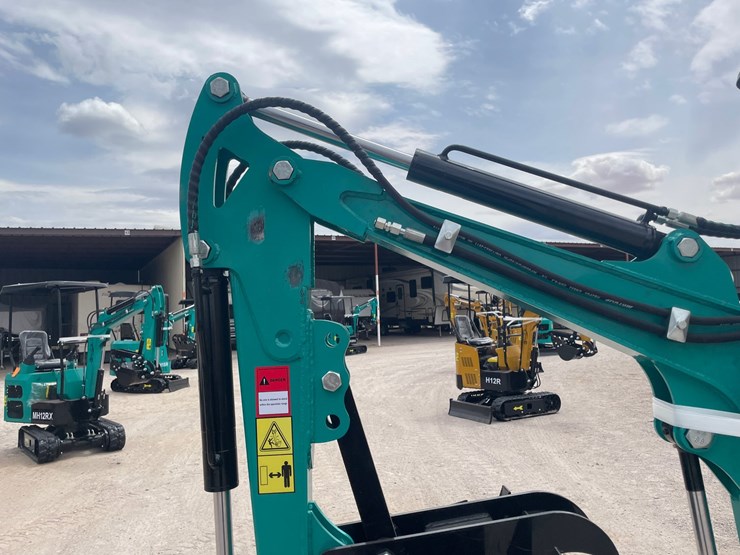#3010-•-unused-2026-cfg-mini-excavator-image-7