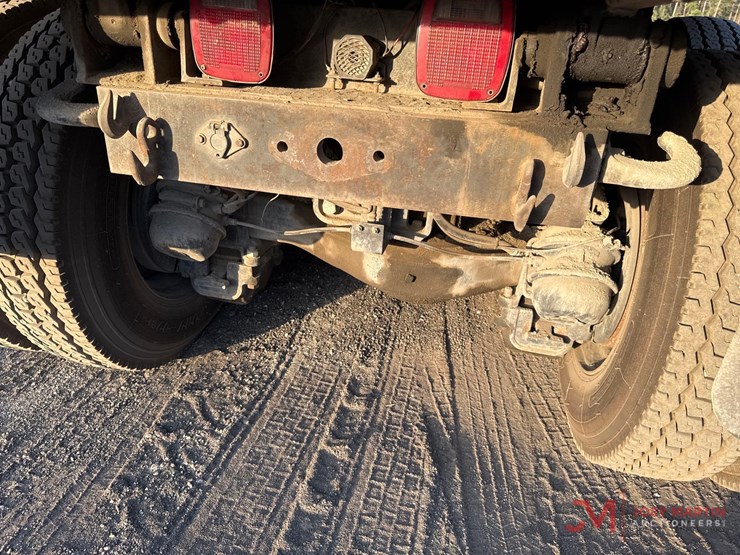 2007-mack-gv713-grantie-tri-axle-dump-truck-image-15