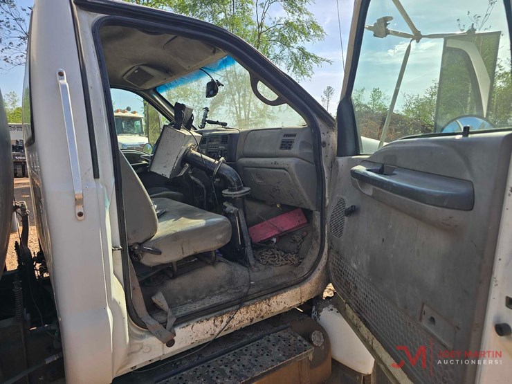 2007-ford-f750-image-21