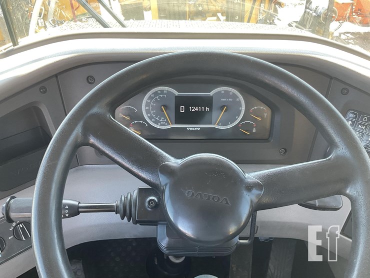 2015-volvo-a25g-image-14