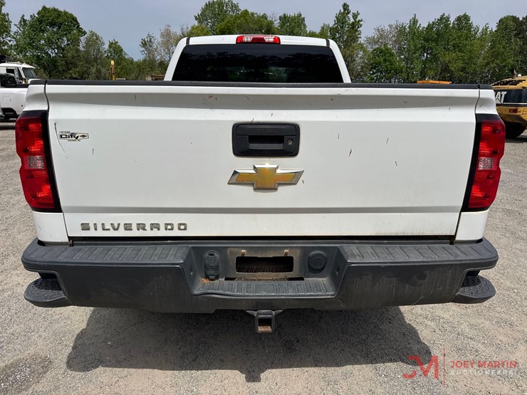2017-chevrolet-silverado-1500-image-13